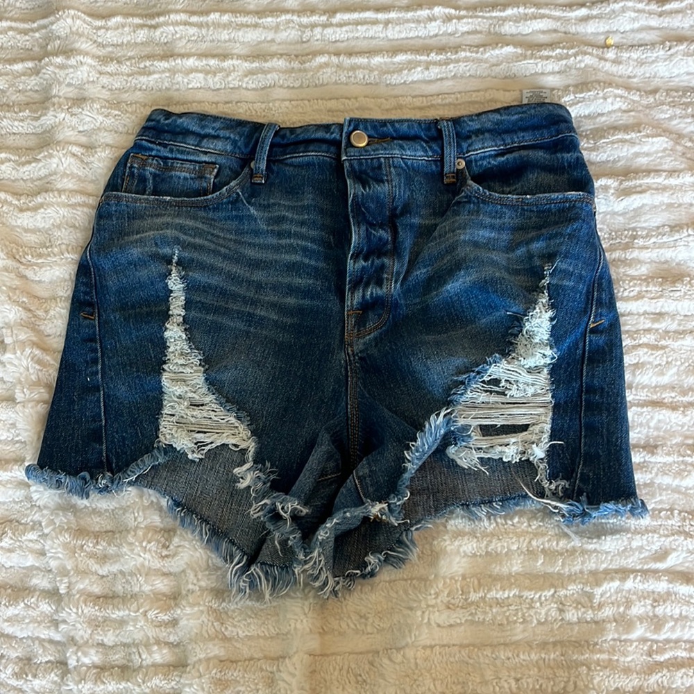 Jean ripped shorts
